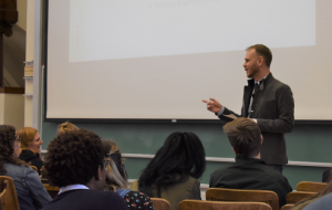 Dietram Scheufele teaching in LSC 251 Science, Media and Society.